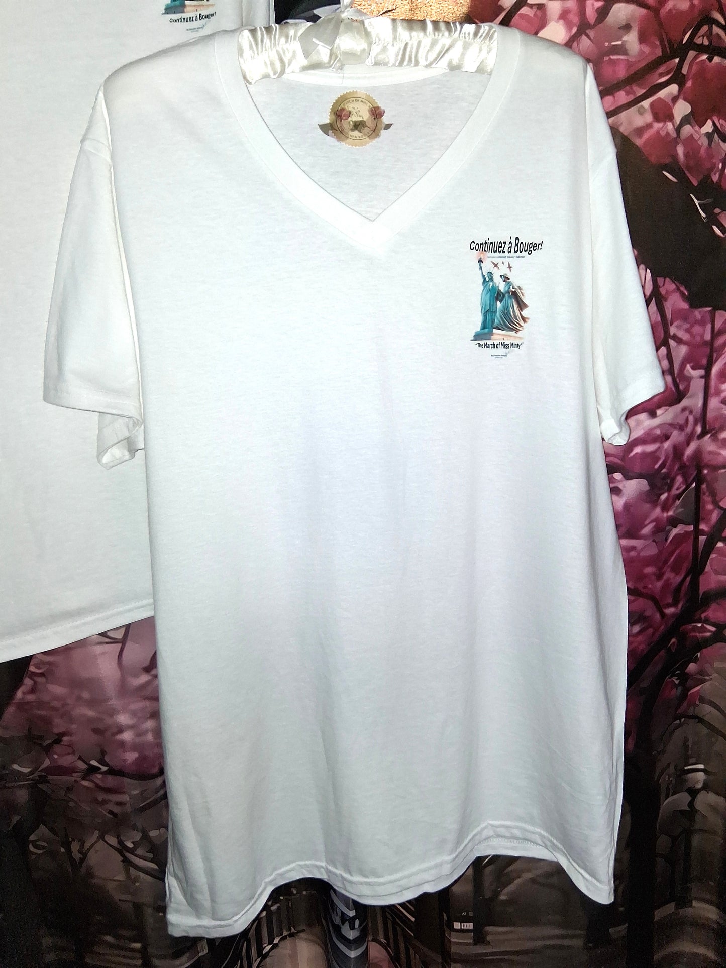 'Continuez à Bouger!' (Keep Moving!) LOGO ONLY V-Neck 100% Cotton Short Sleeve T-Shirt