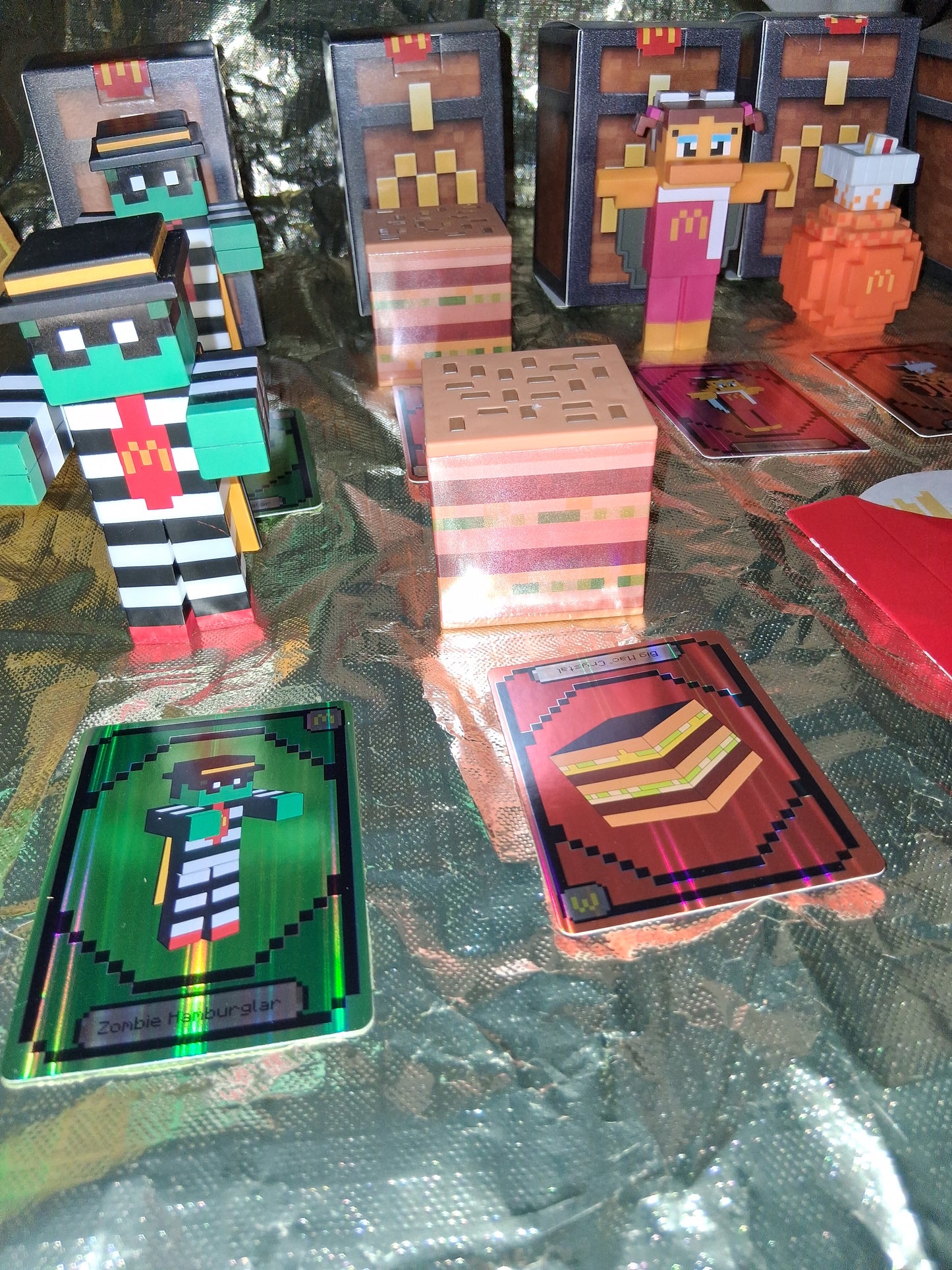 * NEW * COLLECTIBLE MINECRAFT BUNDLE Birdie Wings and Soda Potion w/ Unused Codes Set (McDonald's) All codes expire December 31st, 2025