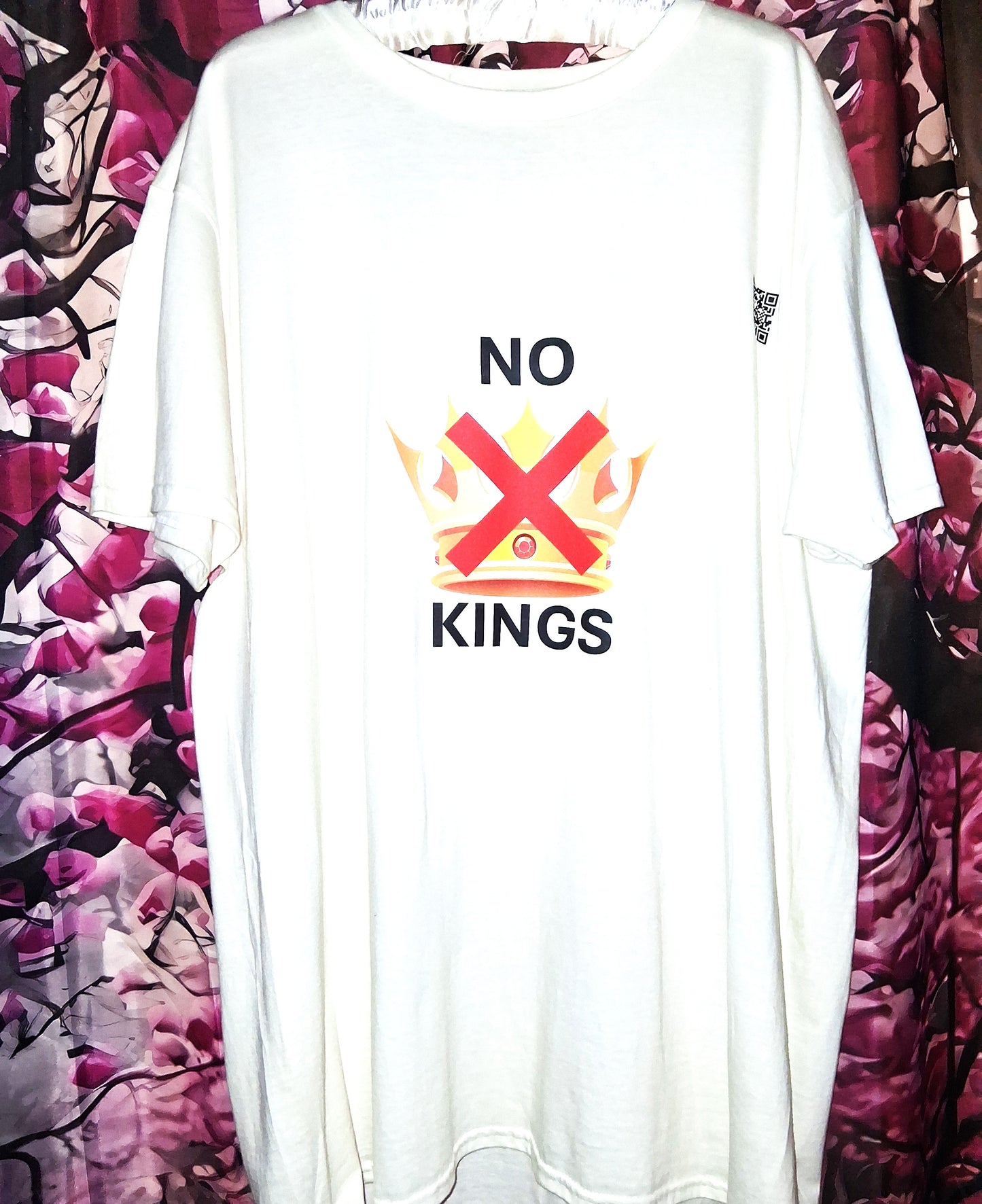 NO KINGS T-Shirt 100% Cotton Crew with Logo