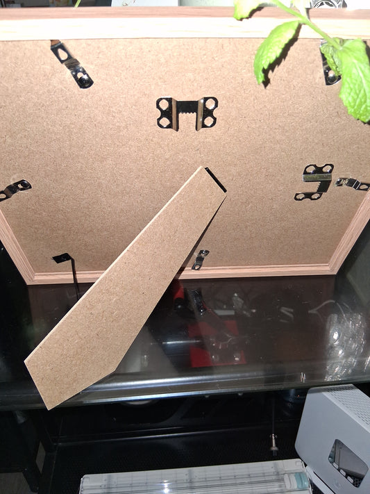 'Continuez à Bouger!' Glossy, Embossed Gold Seal Print in 8x11 Wood Frame w/ Signature - 180 GSM