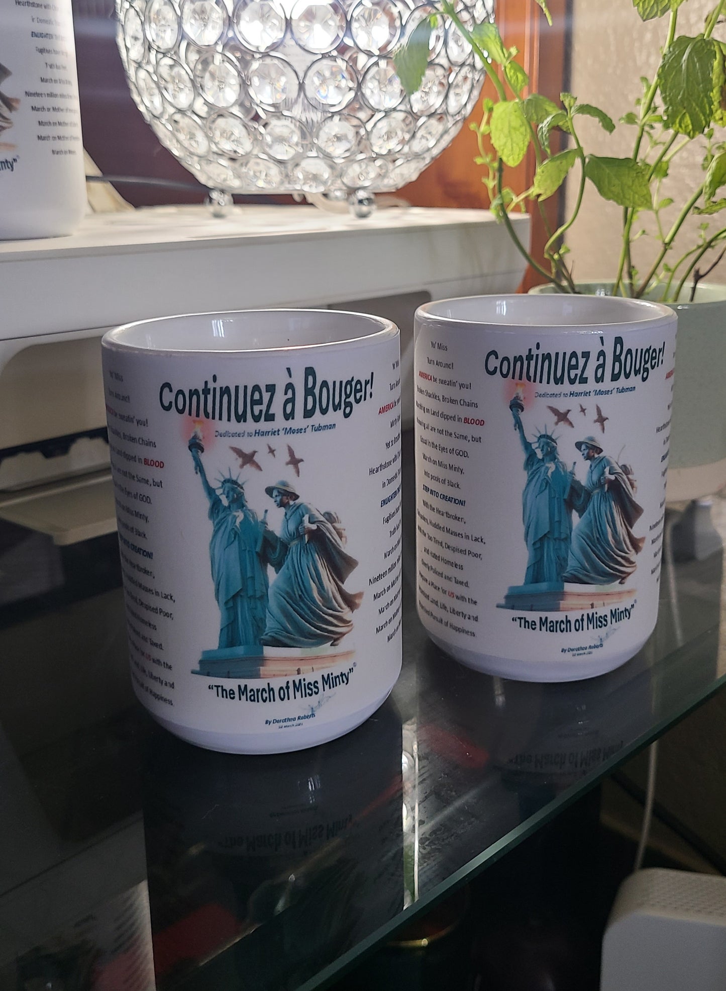 'Continuez à Bouger!' (Keep Moving!) 15oz Ceramic Mug with Gold Embossed Gift Box